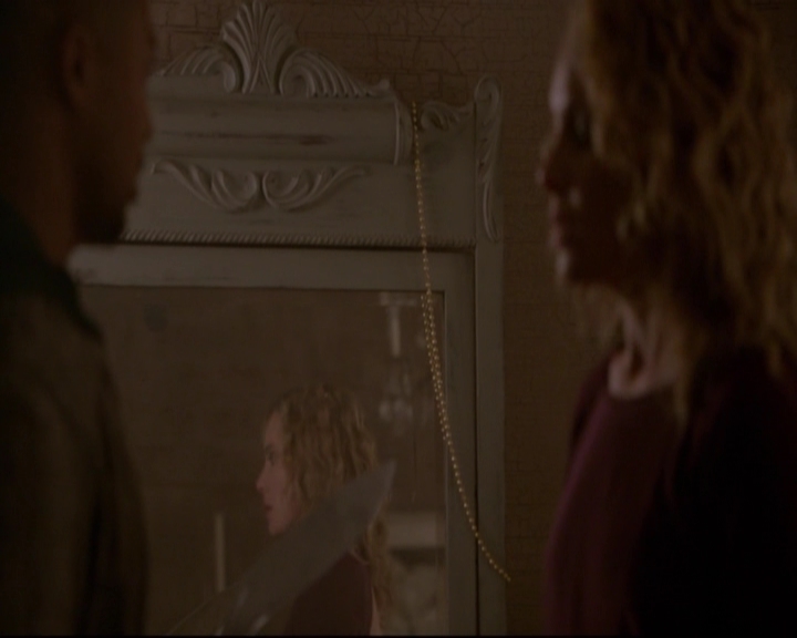 VampireDiariesWorld-dot-nl_TheOriginals_3x17BehindTheBlackHorizon-deletedscenes0042.jpg