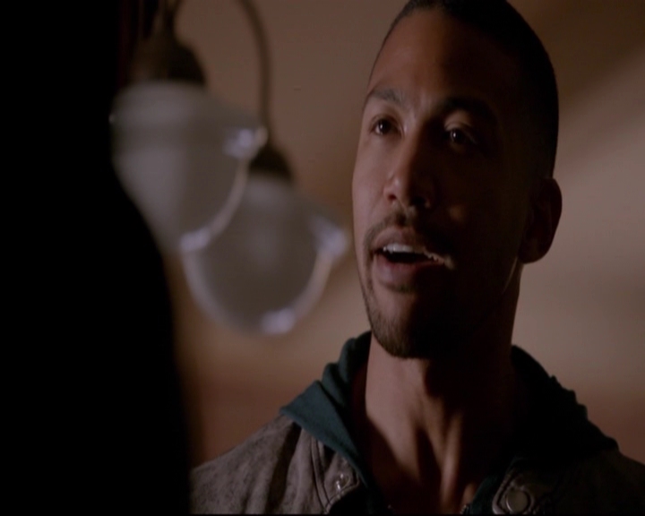 VampireDiariesWorld-dot-nl_TheOriginals_3x17BehindTheBlackHorizon-deletedscenes0174.jpg