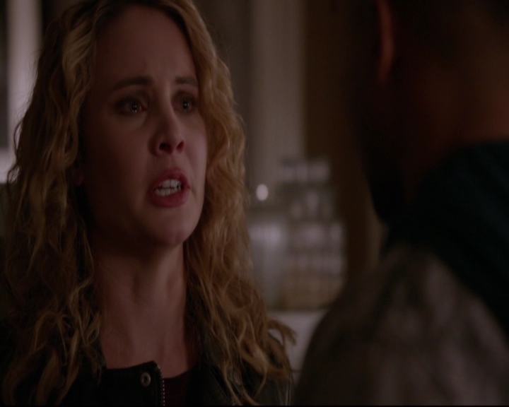 VampireDiariesWorld-dot-nl_TheOriginals_3x17BehindTheBlackHorizon-deletedscenes0188.jpg
