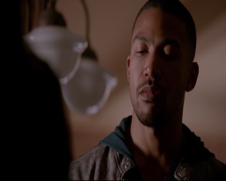 VampireDiariesWorld-dot-nl_TheOriginals_3x17BehindTheBlackHorizon-deletedscenes0193.jpg