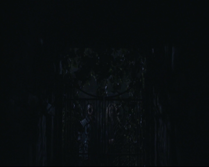 VampireDiariesWorld-dot-nl_TheOriginals_3x17BehindTheBlackHorizon-deletedscenes0223.jpg