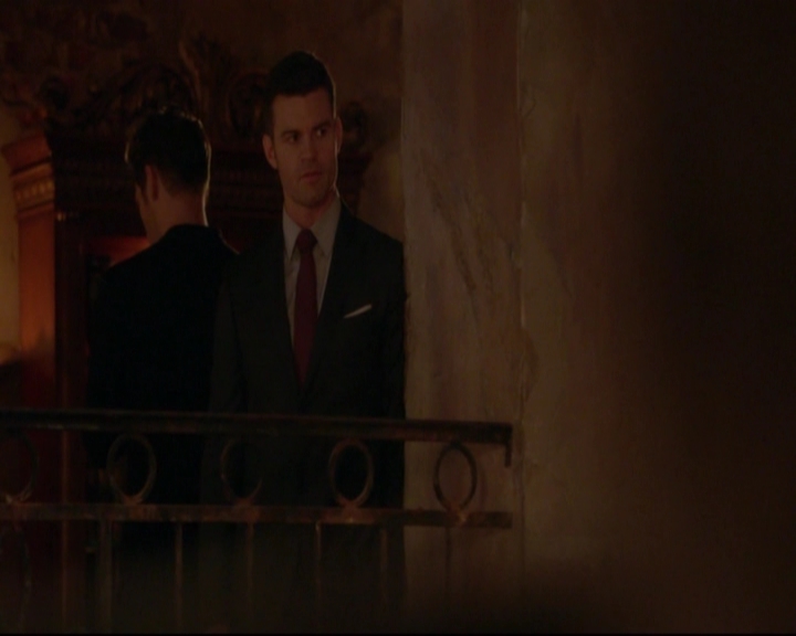 VampireDiariesWorld-dot-nl_TheOriginals_3x18TheDevilComesHereAndSighs-deletedscenes0020.jpg