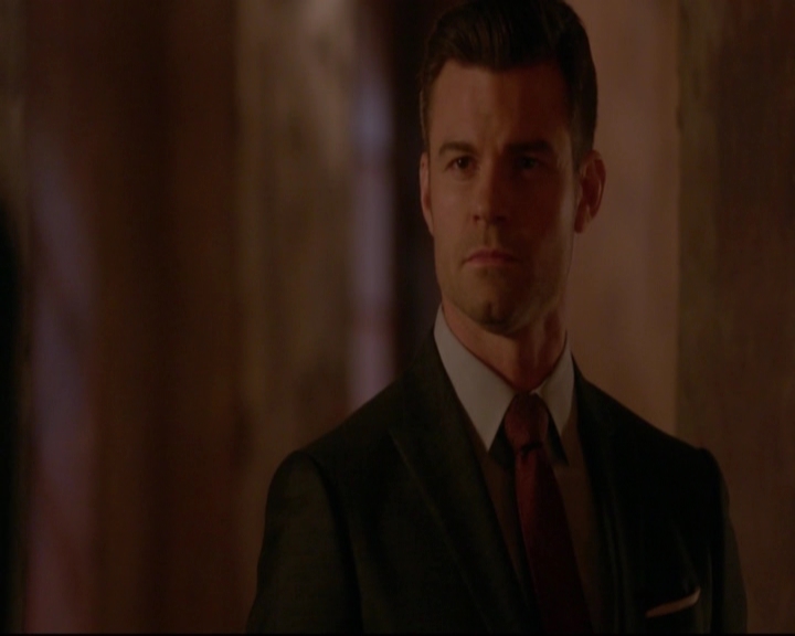 VampireDiariesWorld-dot-nl_TheOriginals_3x18TheDevilComesHereAndSighs-deletedscenes0037.jpg