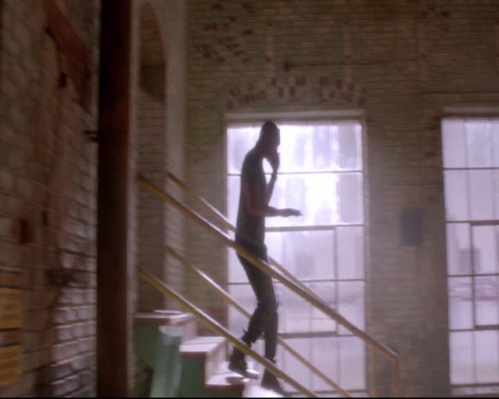 VampireDiariesWorld-dot-nl_TheOriginals_3x18TheDevilComesHereAndSighs-deletedscenes0048.jpg