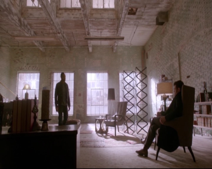 VampireDiariesWorld-dot-nl_TheOriginals_3x18TheDevilComesHereAndSighs-deletedscenes0060.jpg
