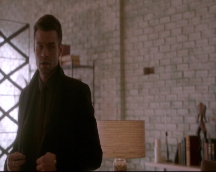 VampireDiariesWorld-dot-nl_TheOriginals_3x18TheDevilComesHereAndSighs-deletedscenes0069.jpg