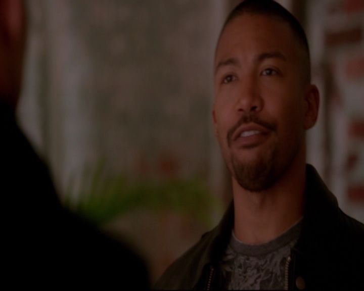 VampireDiariesWorld-dot-nl_TheOriginals_3x18TheDevilComesHereAndSighs-deletedscenes0078.jpg