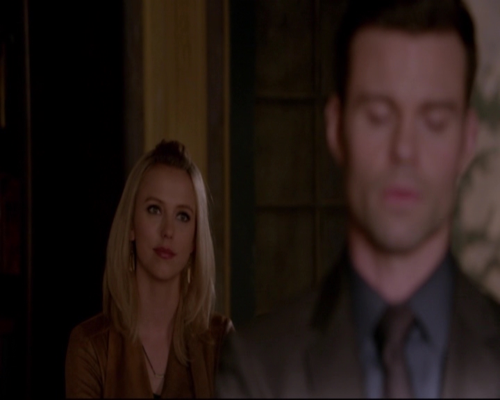 VampireDiariesWorld-dot-nl_TheOriginals_3x18TheDevilComesHereAndSighs-deletedscenes0108.jpg