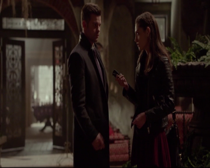VampireDiariesWorld-dot-nl_TheOriginals_3x19NoMoreHeartbreaks-deletedscenes0023.jpg