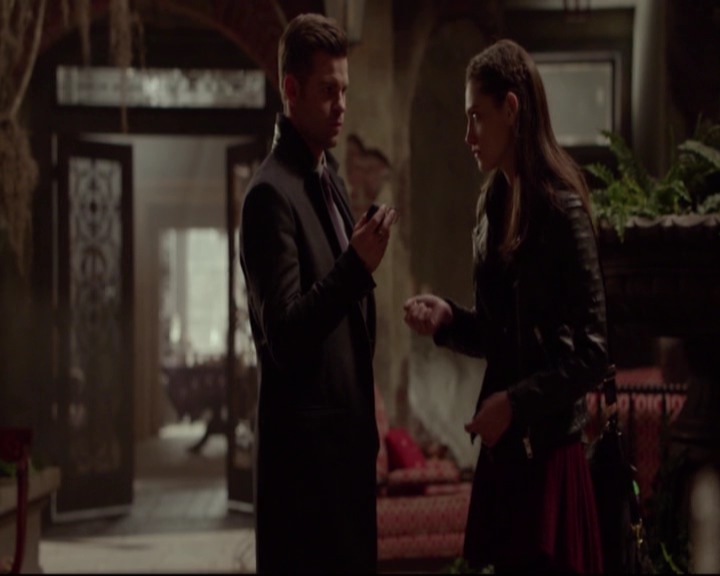 VampireDiariesWorld-dot-nl_TheOriginals_3x19NoMoreHeartbreaks-deletedscenes0025.jpg