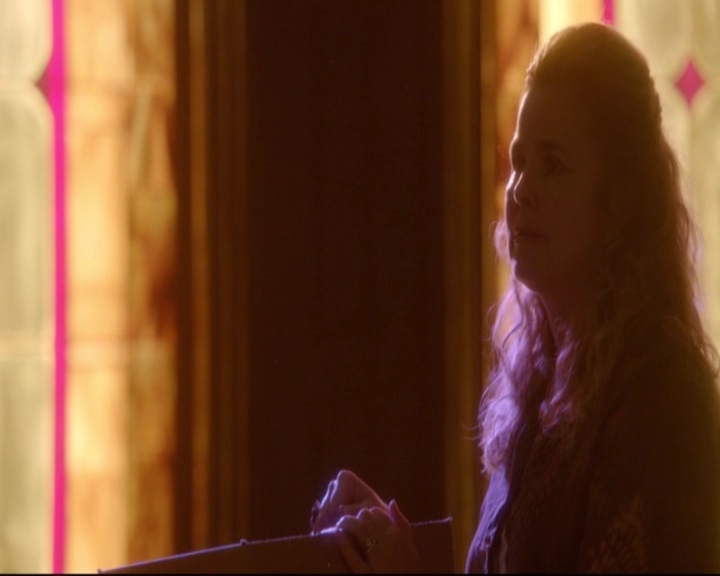 VampireDiariesWorld-dot-nl_TheOriginals_3x22TheBloodyCrown-deletedscenes0073.jpg