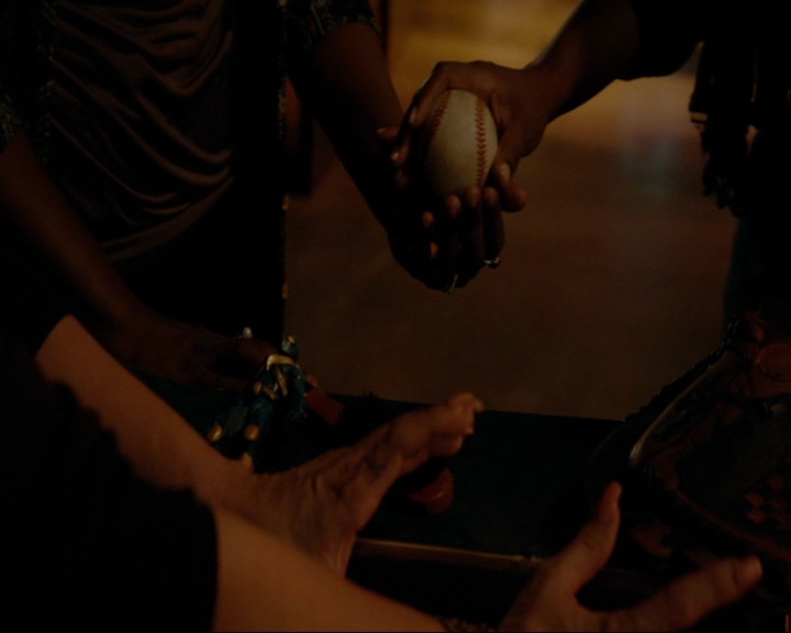 VampireDiaries-dot-nl_TheOriginals4x02NoQuarter0163.jpg VampireDiaries-dot-nl_TheOriginals4x02NoQuarter0163.jpg