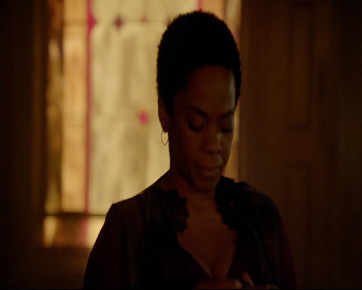 VampireDiaries-dot-nl_TheOriginals4x02NoQuarter0240.jpg