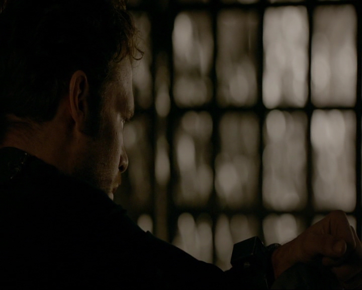 VampireDiaries-dot-nl_TheOriginals4x02NoQuarter0403.jpg