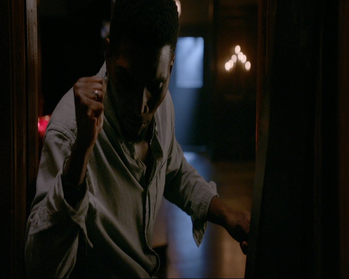 VampireDiaries-dot-nl_TheOriginals4x02NoQuarter2134.jpg