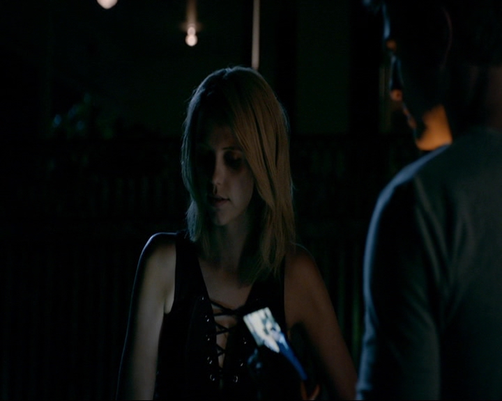VampireDiaries-dot-nl_TheOriginals4x02NoQuarter2215.jpg