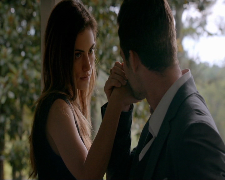 VampireDiaries-dot-nl_TheOriginals4x03HaunterOfRuins0908.jpg VampireDiaries-dot-nl_TheOriginals4x03HaunterOfRuins0908.jpg