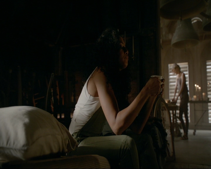 VampireDiaries-dot-nl_TheOriginals4x05IHearYouKnocking0318.jpg VampireDiaries-dot-nl_TheOriginals4x05IHearYouKnocking0318.jpg