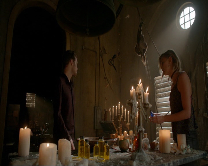 VampireDiaries-dot-nl_TheOriginals4x05IHearYouKnocking0532.jpg