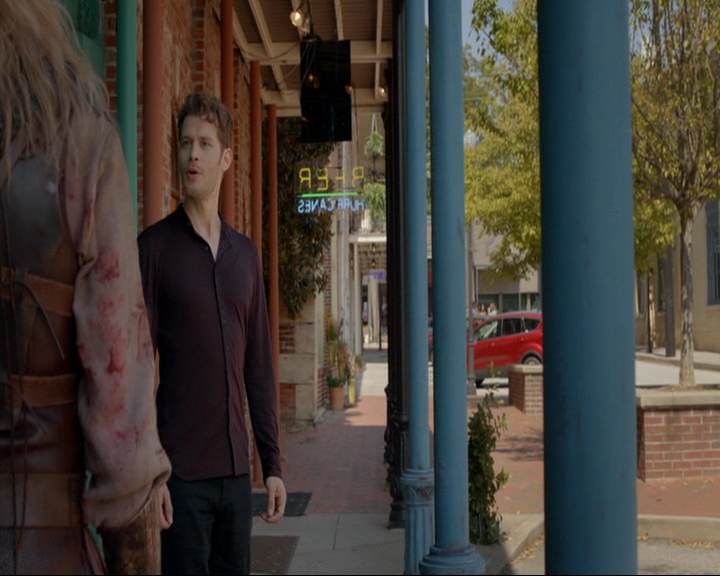 VampireDiaries-dot-nl_TheOriginals4x05IHearYouKnocking0819.jpg