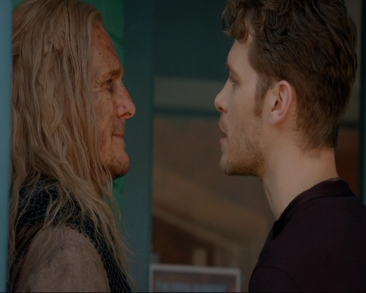 VampireDiaries-dot-nl_TheOriginals4x05IHearYouKnocking0834.jpg