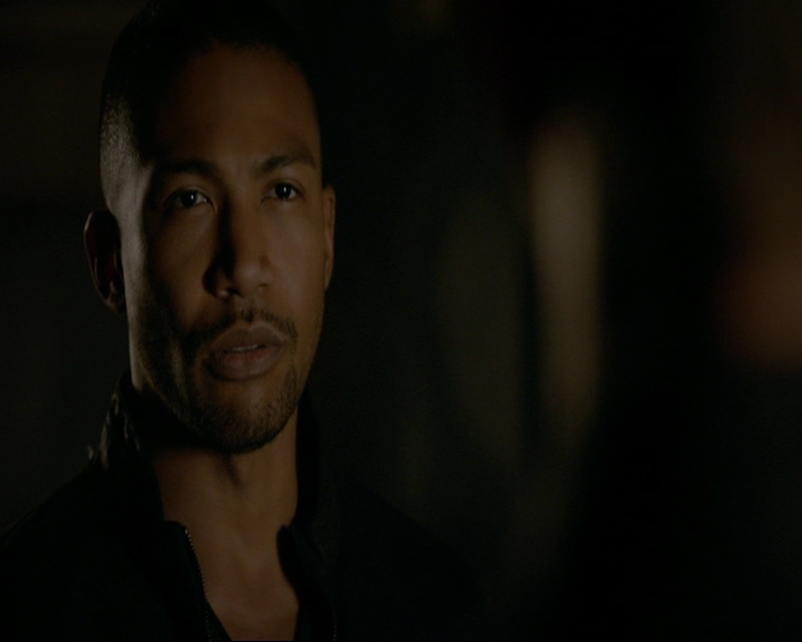 VampireDiaries-dot-nl_TheOriginals4x05IHearYouKnocking1084.jpg