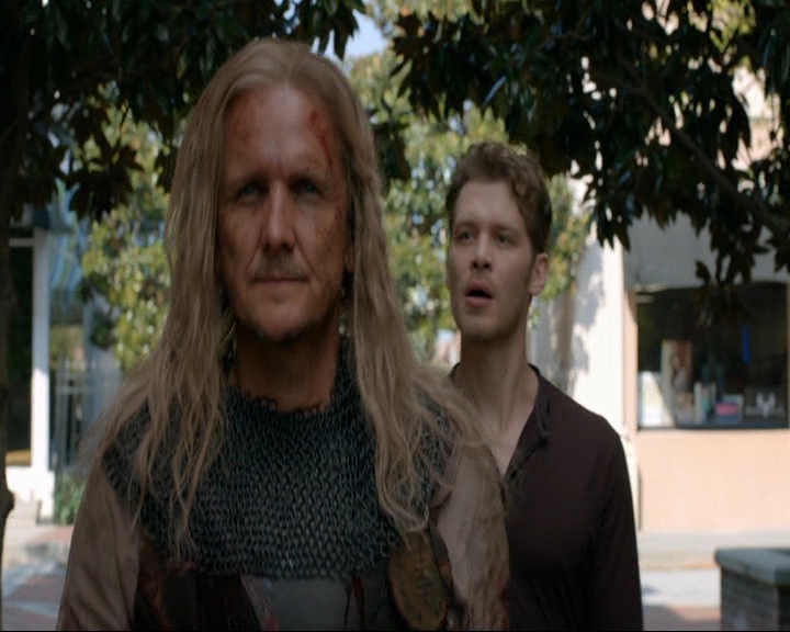 VampireDiaries-dot-nl_TheOriginals4x05IHearYouKnocking1128.jpg VampireDiaries-dot-nl_TheOriginals4x05IHearYouKnocking1128.jpg