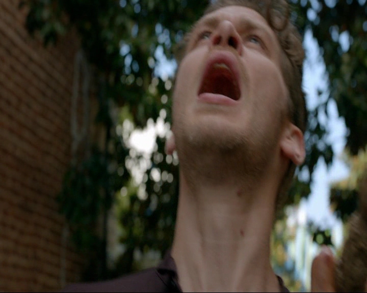 VampireDiaries-dot-nl_TheOriginals4x05IHearYouKnocking1162.jpg