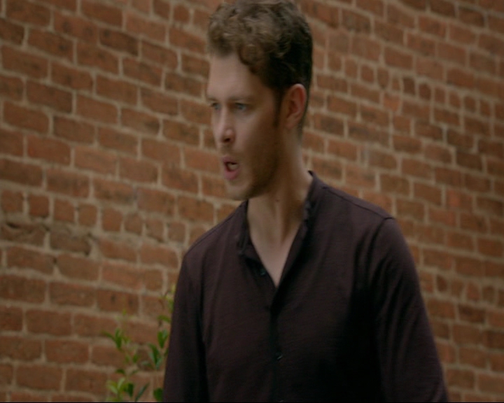 VampireDiaries-dot-nl_TheOriginals4x05IHearYouKnocking1184.jpg