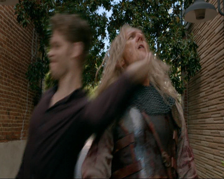 VampireDiaries-dot-nl_TheOriginals4x05IHearYouKnocking1187.jpg VampireDiaries-dot-nl_TheOriginals4x05IHearYouKnocking1187.jpg