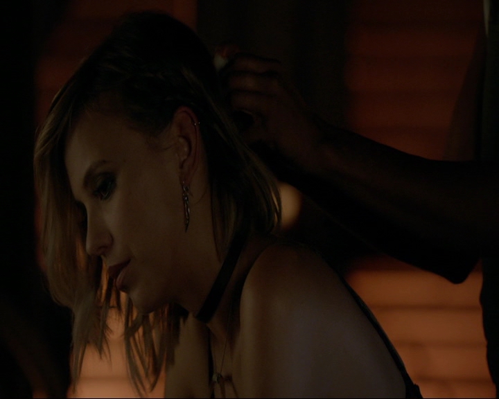 VampireDiaries-dot-nl_TheOriginals4x05IHearYouKnocking2073.jpg
