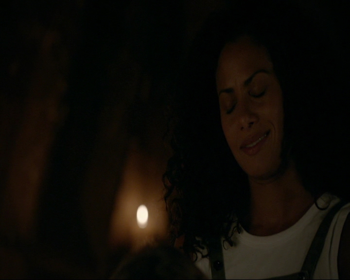 VampireDiaries-dot-nl_TheOriginals4x05IHearYouKnocking2075.jpg VampireDiaries-dot-nl_TheOriginals4x05IHearYouKnocking2075.jpg