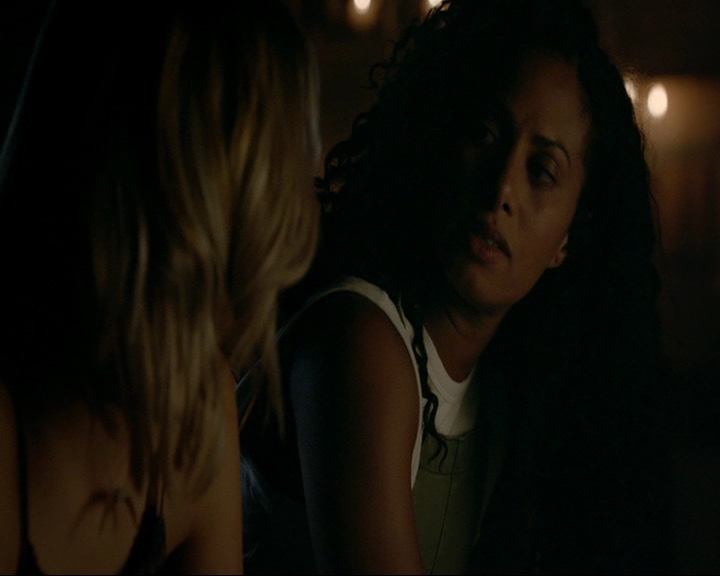 VampireDiaries-dot-nl_TheOriginals4x05IHearYouKnocking2109.jpg