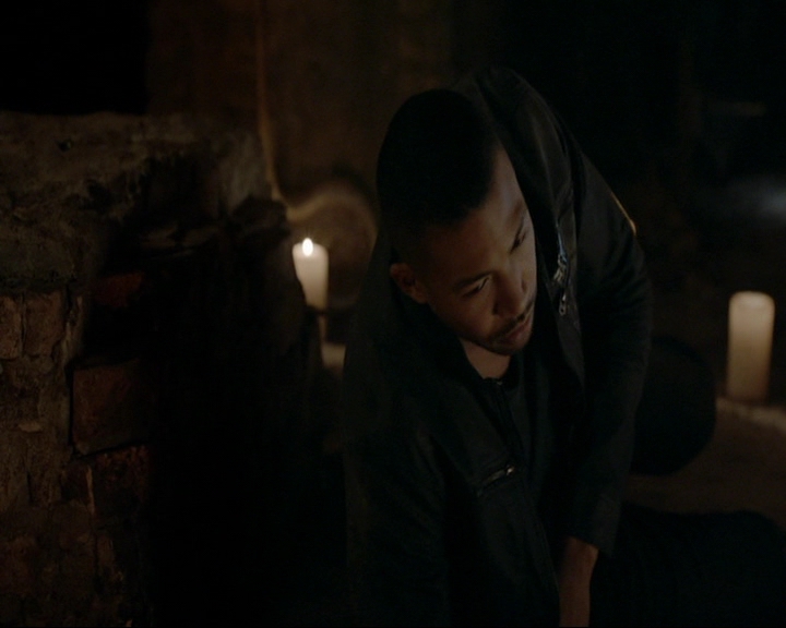 VampireDiaries-dot-nl_TheOriginals4x05IHearYouKnocking2138.jpg VampireDiaries-dot-nl_TheOriginals4x05IHearYouKnocking2138.jpg