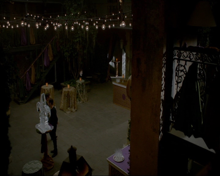 VampireDiaries-dot-nl_TheOriginals4x06BagOfCobras0413.jpg