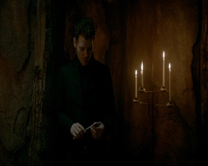VampireDiaries-dot-nl_TheOriginals4x06BagOfCobras0534.jpg