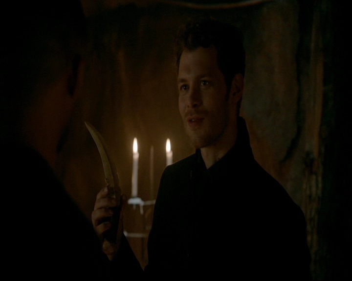 VampireDiaries-dot-nl_TheOriginals4x06BagOfCobras0575.jpg