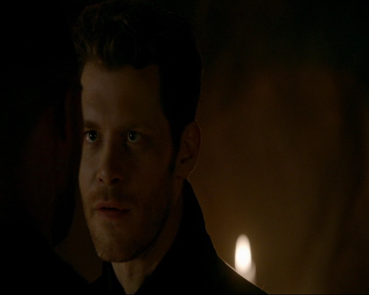 VampireDiaries-dot-nl_TheOriginals4x06BagOfCobras0594.jpg