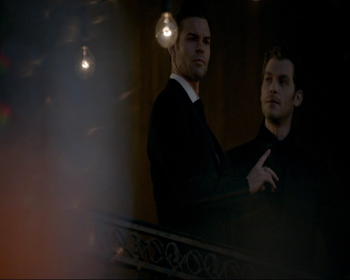 VampireDiaries-dot-nl_TheOriginals4x06BagOfCobras1176.jpg