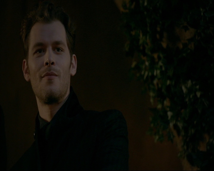 VampireDiaries-dot-nl_TheOriginals4x06BagOfCobras1187.jpg