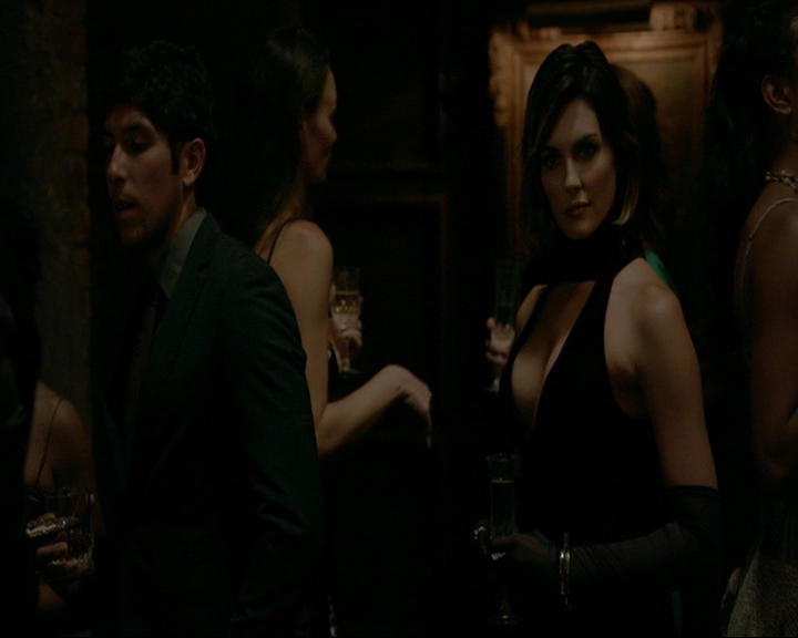 VampireDiaries-dot-nl_TheOriginals4x06BagOfCobras1212.jpg VampireDiaries-dot-nl_TheOriginals4x06BagOfCobras1212.jpg