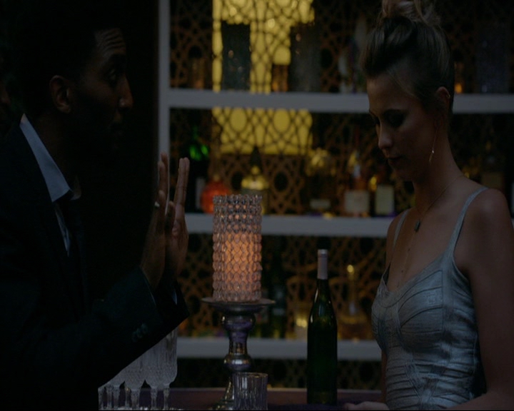 VampireDiaries-dot-nl_TheOriginals4x06BagOfCobras1553.jpg