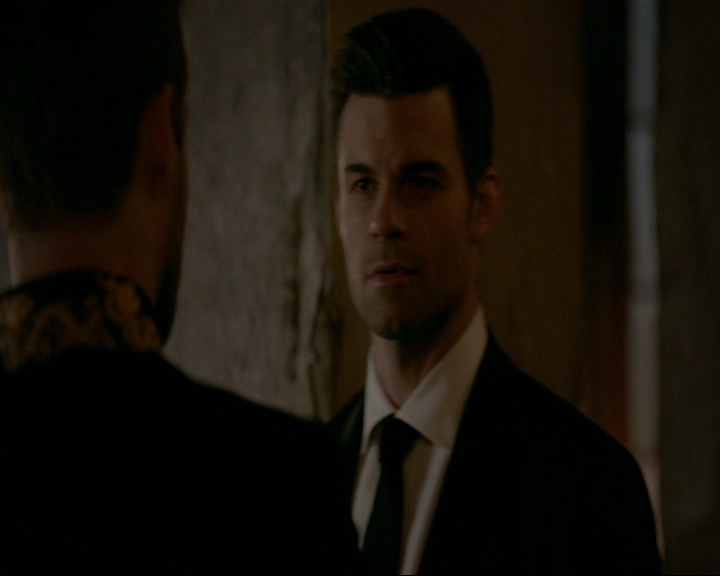 VampireDiaries-dot-nl_TheOriginals4x06BagOfCobras1674.jpg