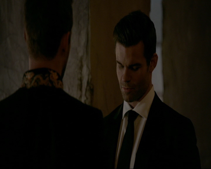 VampireDiaries-dot-nl_TheOriginals4x06BagOfCobras1680.jpg