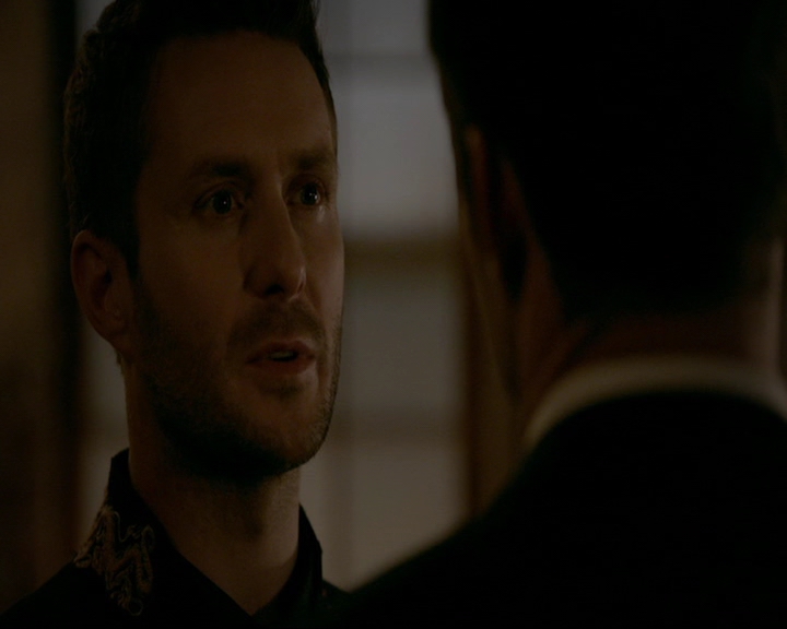VampireDiaries-dot-nl_TheOriginals4x06BagOfCobras1689.jpg
