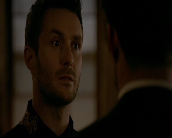 VampireDiaries-dot-nl_TheOriginals4x06BagOfCobras1695.jpg