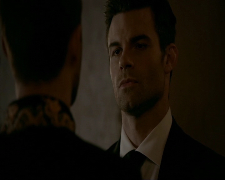 VampireDiaries-dot-nl_TheOriginals4x06BagOfCobras1702.jpg