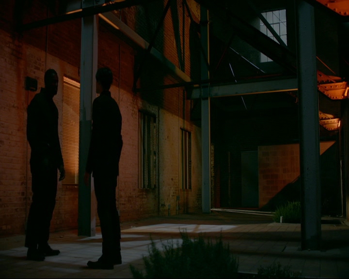 VampireDiaries-dot-nl_TheOriginals4x06BagOfCobras1709.jpg