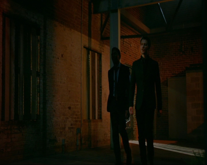 VampireDiaries-dot-nl_TheOriginals4x06BagOfCobras1720.jpg