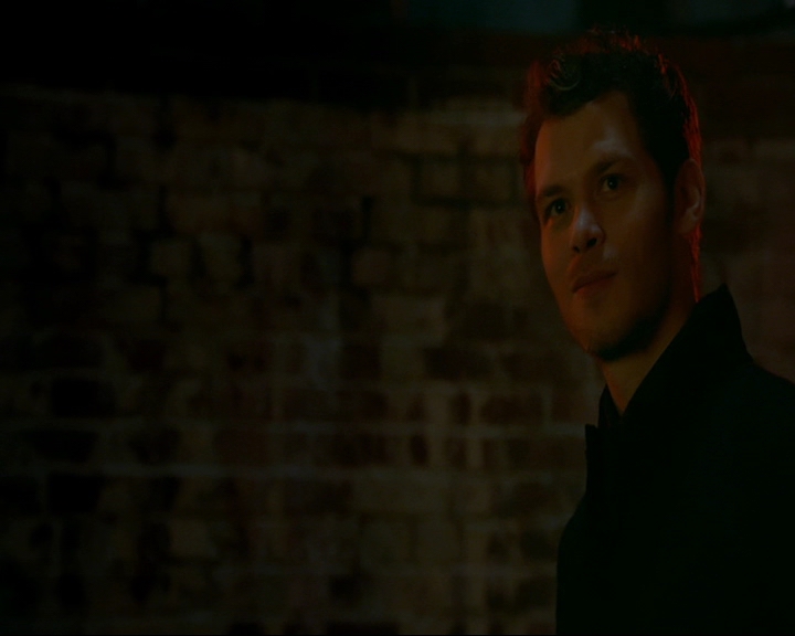 VampireDiaries-dot-nl_TheOriginals4x06BagOfCobras1754.jpg